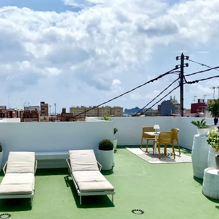 Estudio En Malvarrosa A Metros De La Playa, Con Terraza Y Zonas Comun *