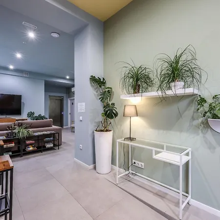 Estudio En Malvarrosa A Metros De La Playa, Con Terraza Y Zonas Comun *