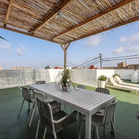 Estudio En Malvarrosa A Metros De La Playa, Con Terraza Y Zonas Comun *
