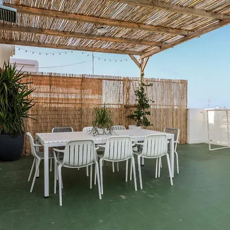 Estudio En Malvarrosa A Metros De La Playa, Con Terraza Y Zonas Comun Valencia