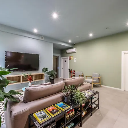 Estudio En Malvarrosa A Metros De La Playa, Con Terraza Y Zonas Comun * Valencia
